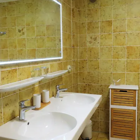 Apartment Ankerplatz 1 *